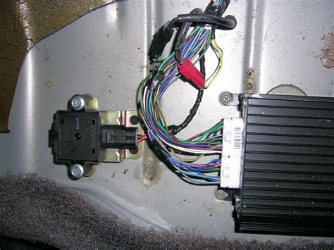 Upgrading 06 Grand Cherokee Factory Amplifier Wiring